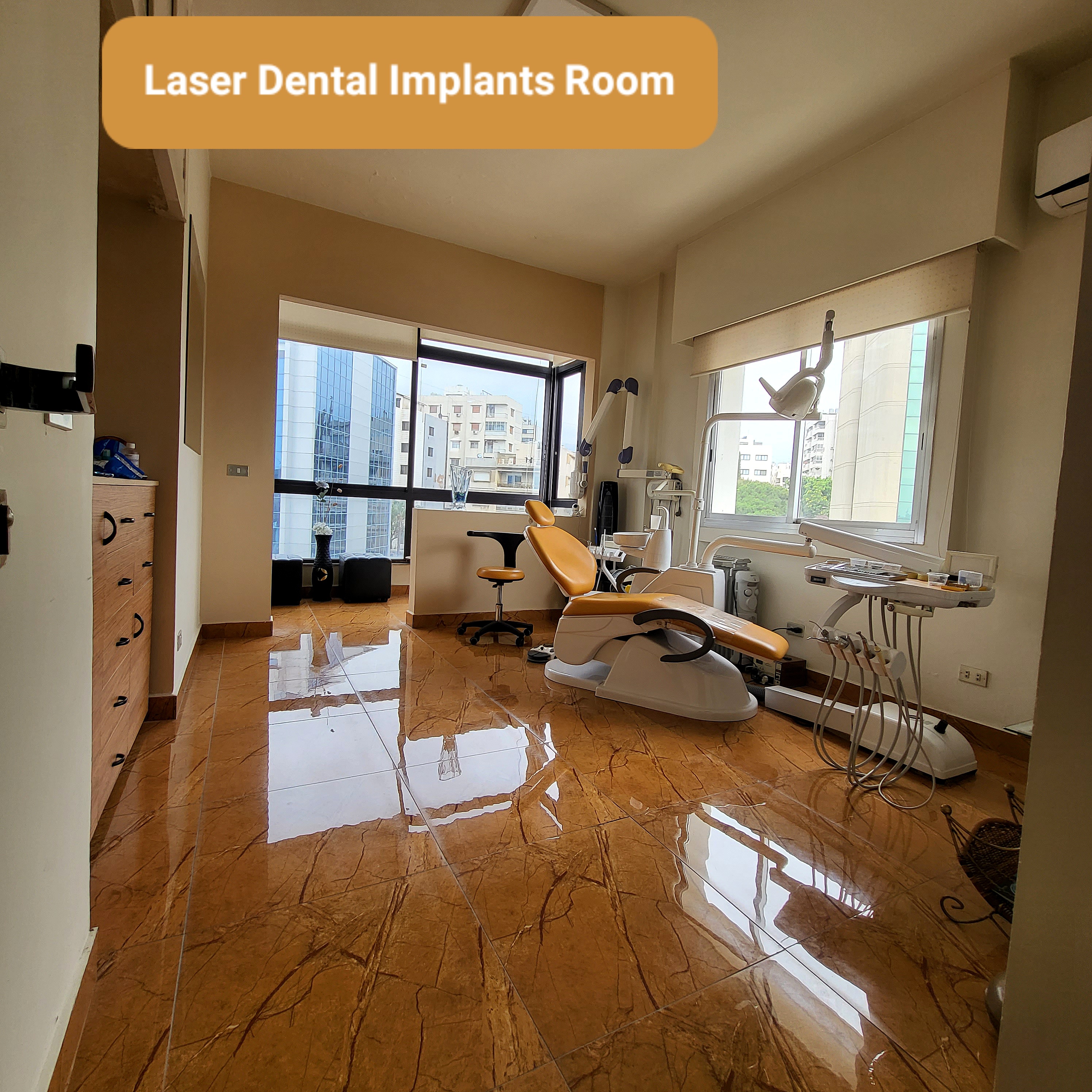 Laser dental implant treatment room